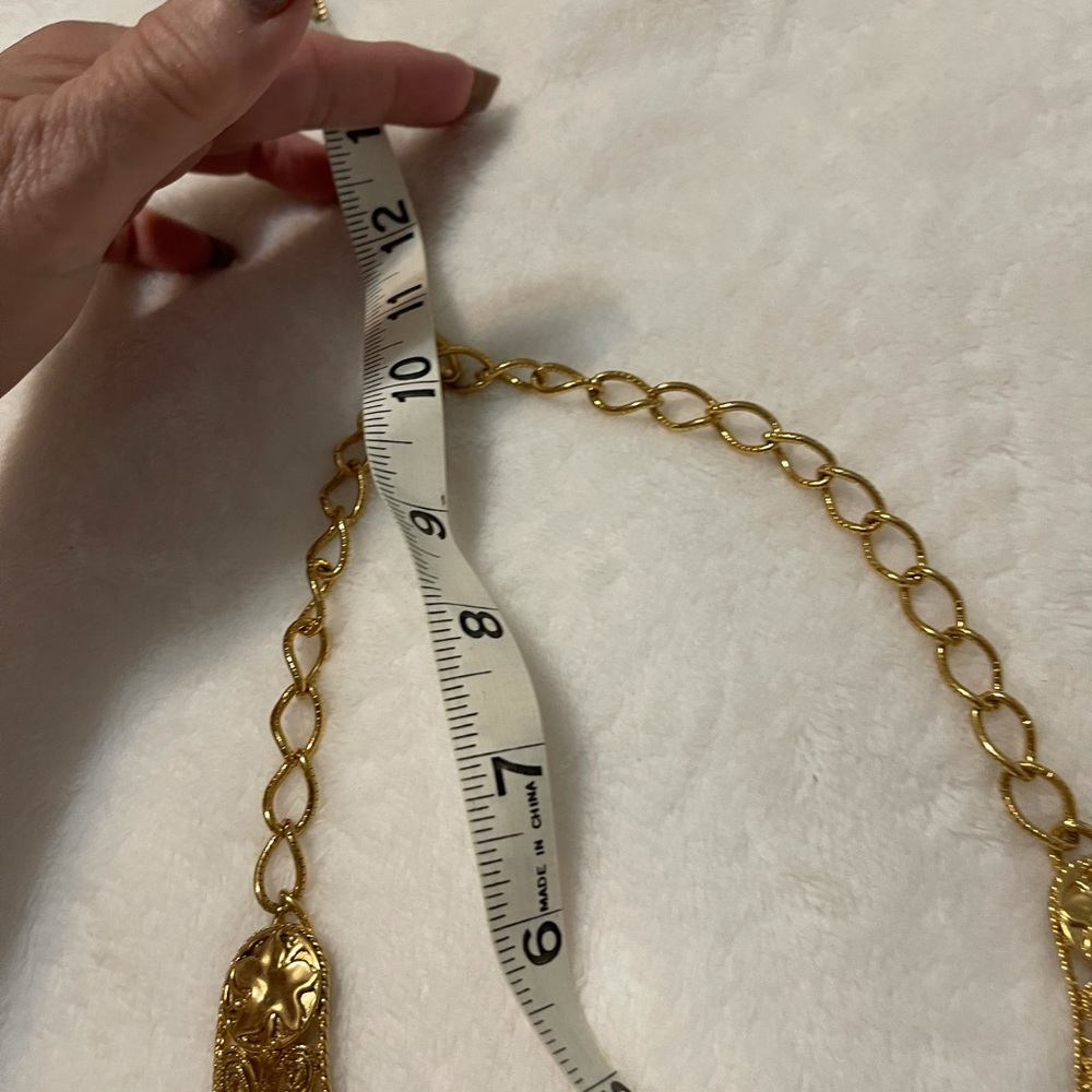 Vintage AVON chocker/necklace. Goldtone - Picture 3 of 8
